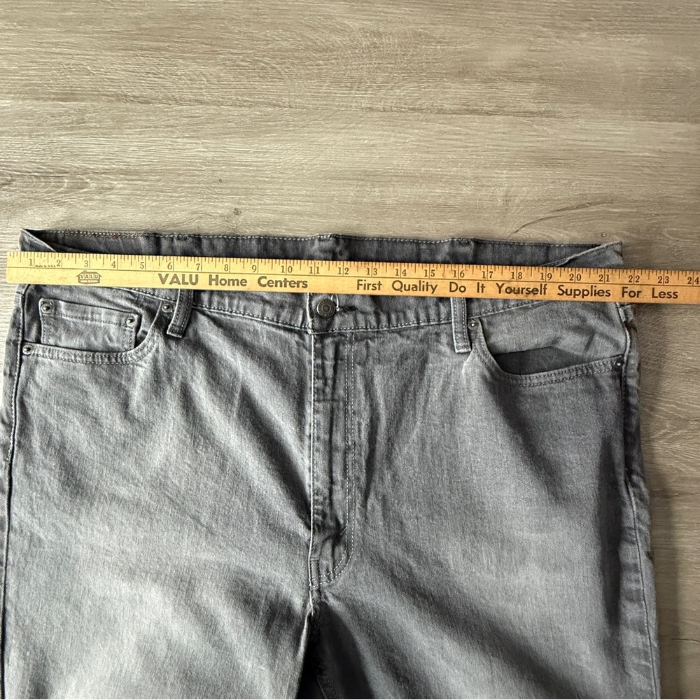 Levi's Men's Light Gray Relaxed Jeans - Picture 5 of 7